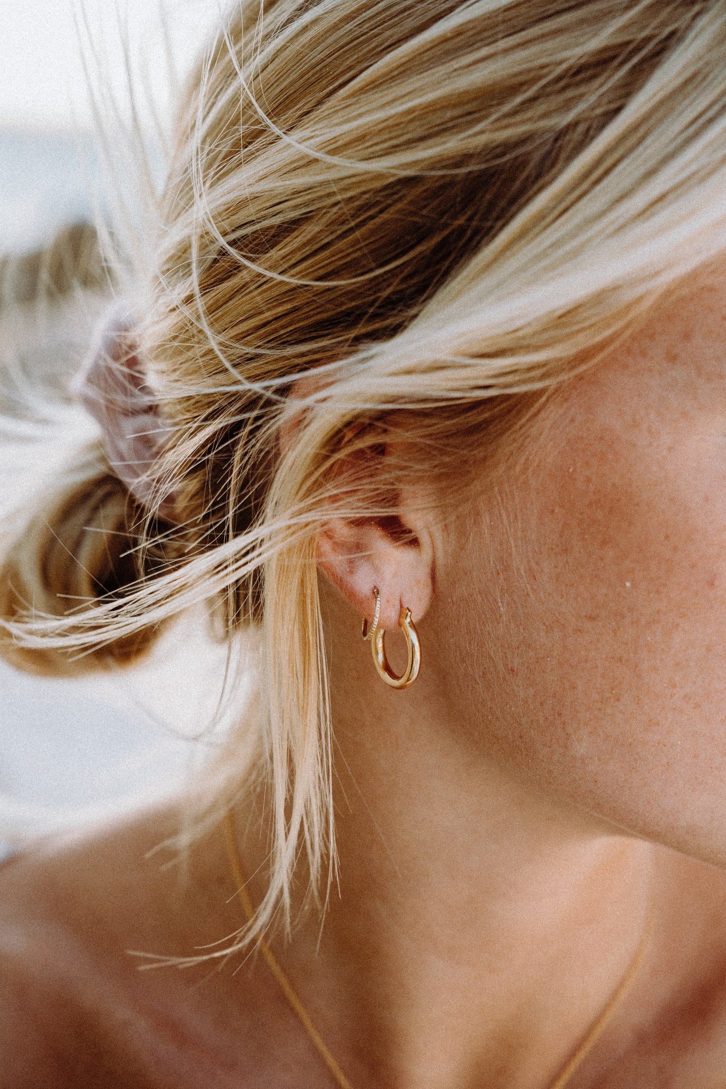 ANA Plain Hoop Earrings | Tulua Verde